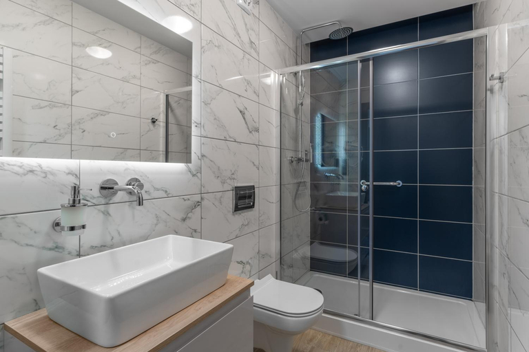 Bathroom 3, Hotel W Dobieszkowie, Zgierz
