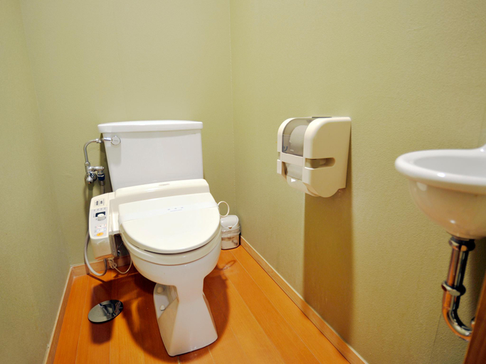 Bathroom 5, Nisshokan Shinkan Baishokaku, Nagasaki