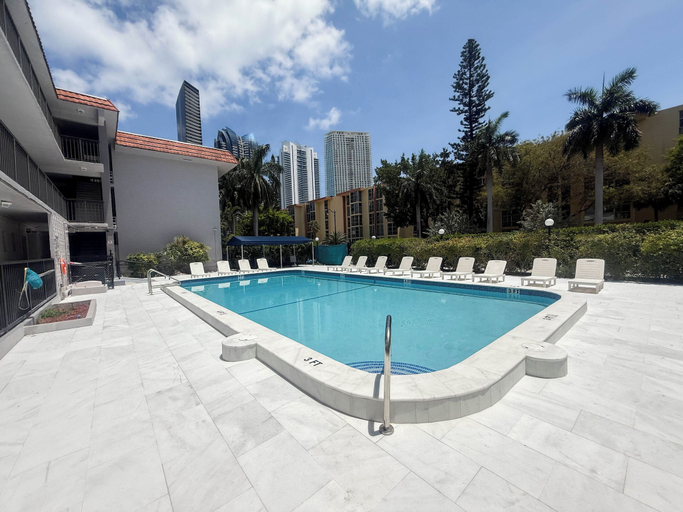 Sport & Beauty 4, Sunny Isles Apartments by MiaRentals, Miami-Dade