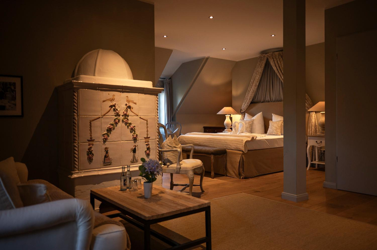Bedroom 4, Gut Altholz Landhotel und Restaurant Hutter, Deggendorf