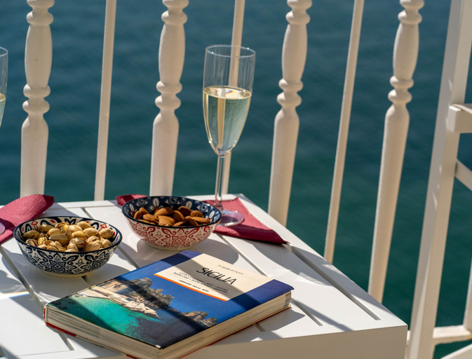 Food & Drinks 5, Alfeo Seafront - Sunset view in Ortigia, Syracuse