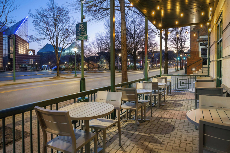 Food & Drinks 5, Courtyard Chattanooga Downtown, Hamilton