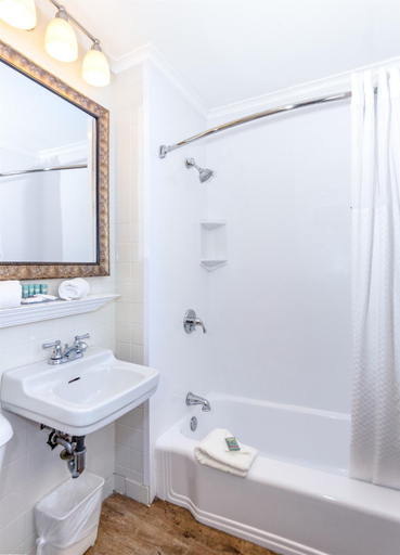 Bathroom 4, The Provincetown Inn, Barnstable