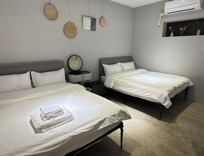 Room 4, Entire Pool House for 10 people, Tainan