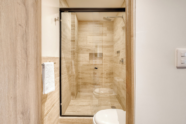 Bathroom 5, Myla Chapultepec, Mexico City