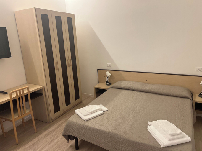 Bedroom 4, HOTEL ANVERSA, Rimini