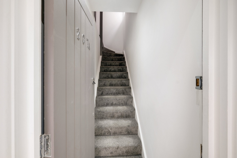 Others 4, Newly Converted 2BDR 1BA APT in Hounslow, London