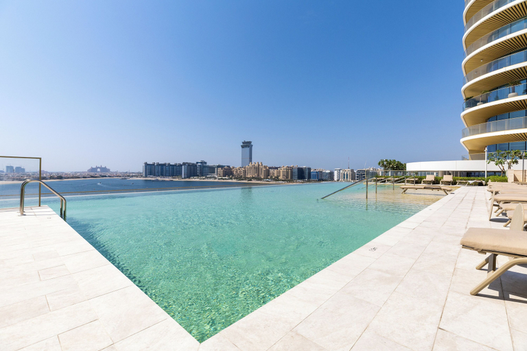 Sport & Beauty, Maison Privee - Waterfront Living w/ Unparalleled Sea and Palm Vws, Dubai