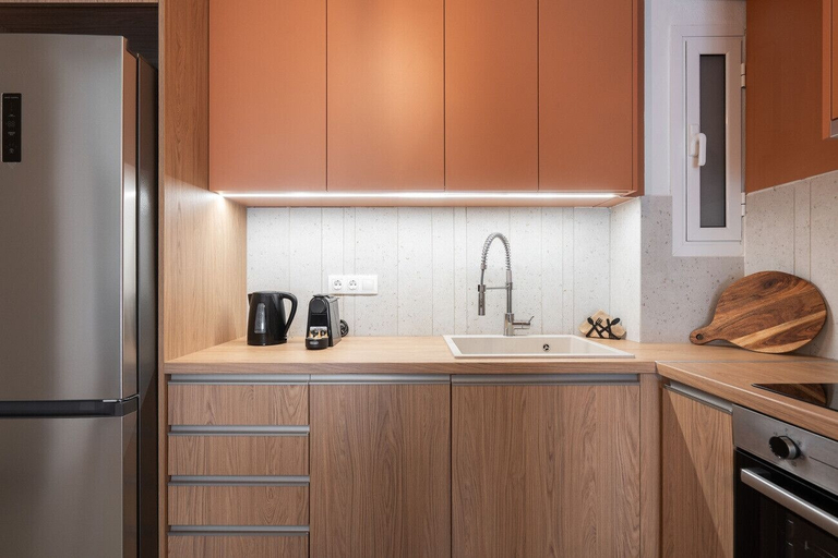 Room 4, LIV - Trendy Athenian Apartment in Pagrati, Attica