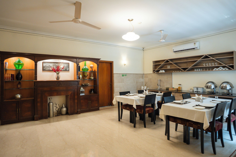 Food & Drinks 4, Ahuja Residency Cyber City I, Gurgaon