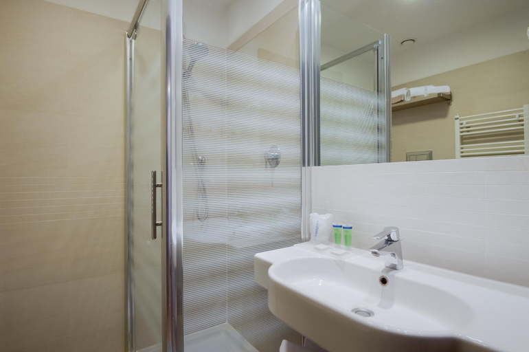 Bathroom 4, Camplus Living Bononia Lodge, Bologna