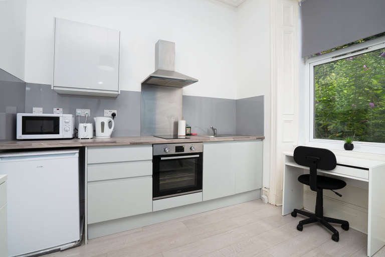 Room 5, Cosy Fully Equipped Studio 3 Close to University, Aberdeen