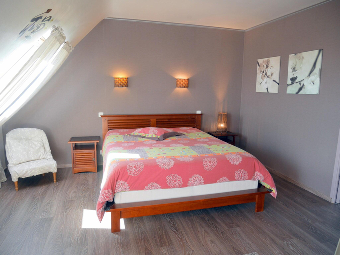 Bedroom 2, Holiday Home in Crozon near Sandy Beaches, Finistère