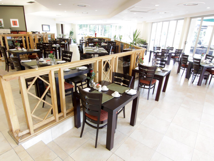 Food & Drinks 5, Cresta Lodge Hotel, Gaborone
