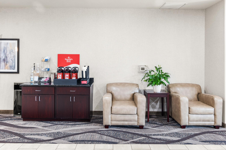Public Area 3, Cobblestone Hotel & Suites - Denmark/Green Bay, Brown