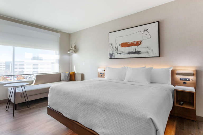 Bedroom 3, Cambria Hotel Richardson - Dallas, Collin