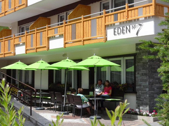 Others 4, Hotel Eden, Visp