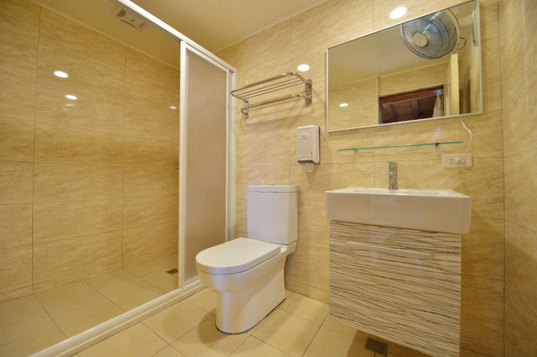 Bathroom 3, shinmingshan holiday inn, Nantou
