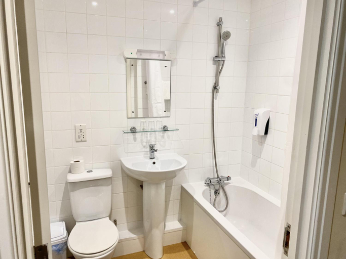 Bathroom 4, Britannia Russ Hill, Surrey
