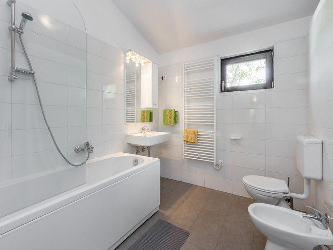 Bathroom 4, Villa in Istria with Pool near Croatian Sea, Svetvinčenat
