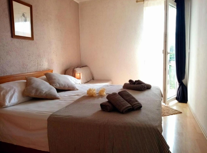 Bedroom 2, Apartments Silva, Trogir