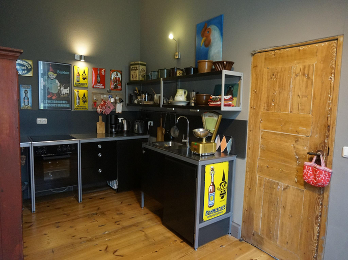 Food & Drinks 4, Kleine Ferienwohnung in Steffenshagen mit Garten, Rostock