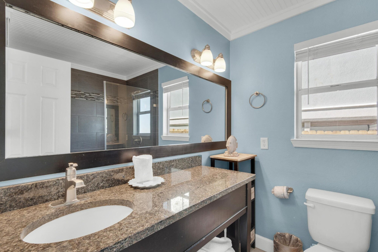Bathroom 4, Crystal Breeze, Okaloosa