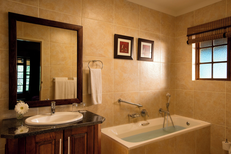 Bathroom 5, Kruger Park Lodge, Ehlanzeni