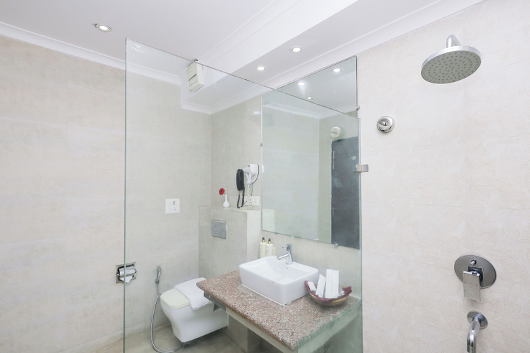 Bathroom 3, ECKO Antarman on the Ganges, Hardwar