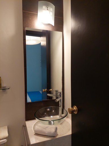 Bathroom 5, Un sueno Valle de Huajes, Del Centro