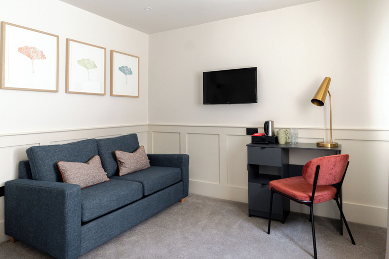 Others 4, Grove House Hotel, Edinburgh