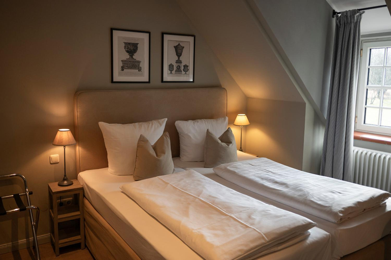 Bedroom 2, Gut Altholz Landhotel und Restaurant Hutter, Deggendorf