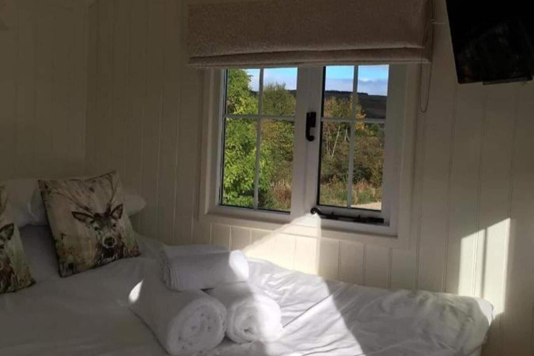 Room 2, Cabin for 2 with walks WiFi bat and restaurant, Angus