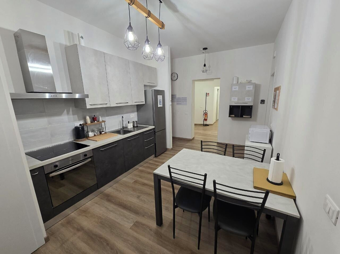 Others 5, DA.NI.TO. ROOMS, Ancona