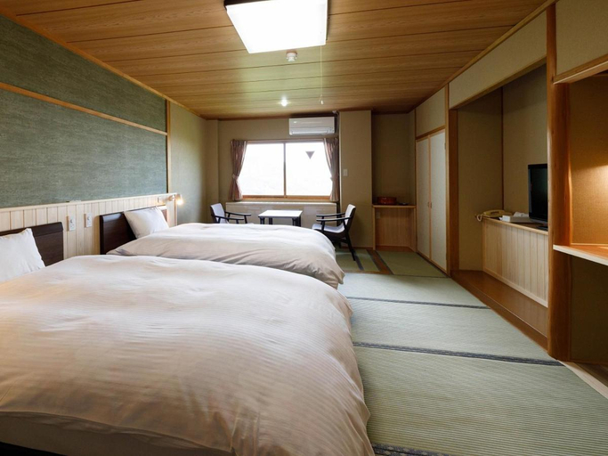 Bedroom, Iwasuge Hotel, Yamanouchi