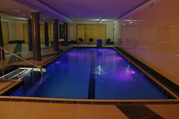 Sport & Beauty 5, Hotel Dobosz, Police