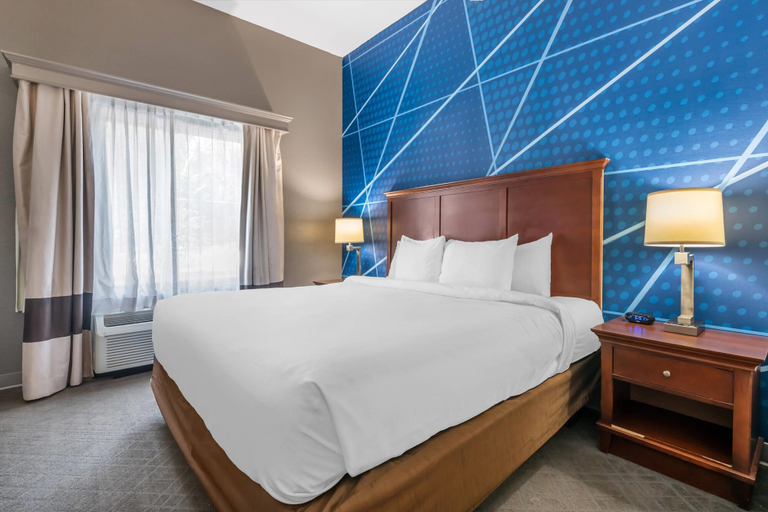 Bedroom 3, Comfort Suites Ocala North, Marion