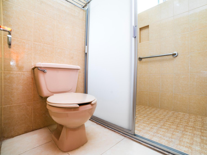 Bathroom 4, Hotel HC, Celaya