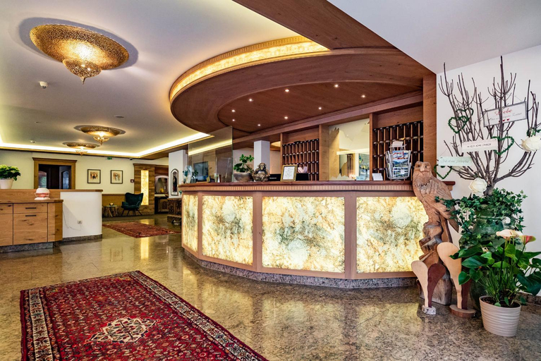 Public Area 4, Hotel Berghof Mayrhofen, Schwaz