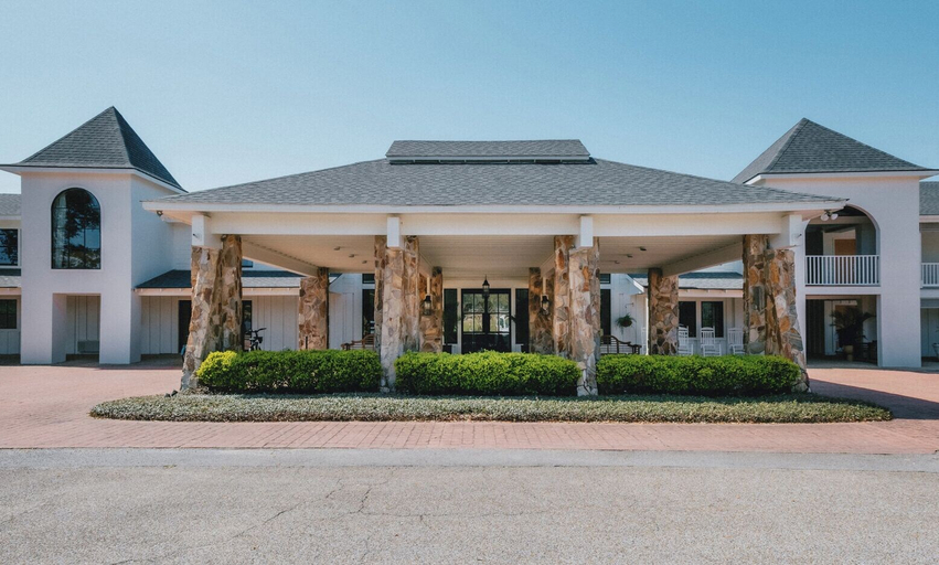 Exterior & Views 2, Gulf Hills Hotel & Resort, Jackson