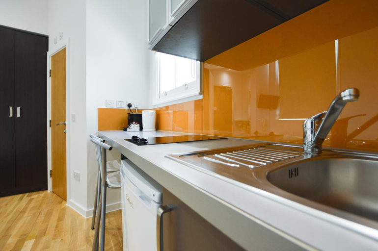 Others 5, Princes Square Serviced Apartments, London