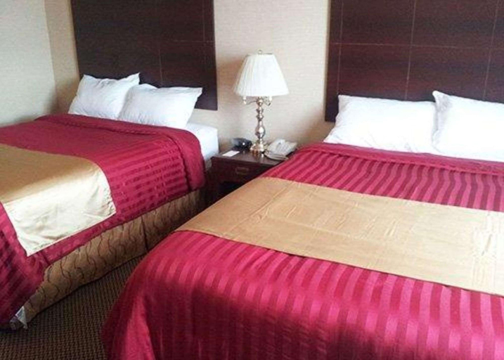 Bedroom 3, Econo Lodge City Centre, Frontenac