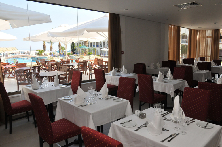 Food & Drinks 4, Radisson Beach Resort Larnaca, Larnaca