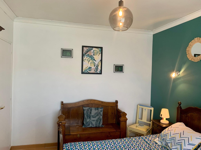 Bedroom 2, Holiday Home in Guerlesquin near Lake, Finistère