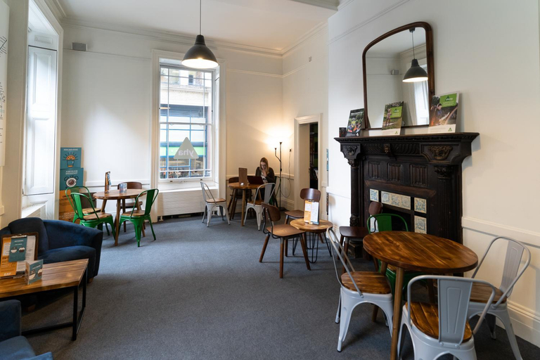 Food & Drinks 2, YHA London St Pauls Hostel, London