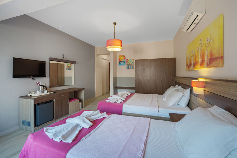 Bedroom 4, Eden Pyara Hotel Turunc, Marmaris