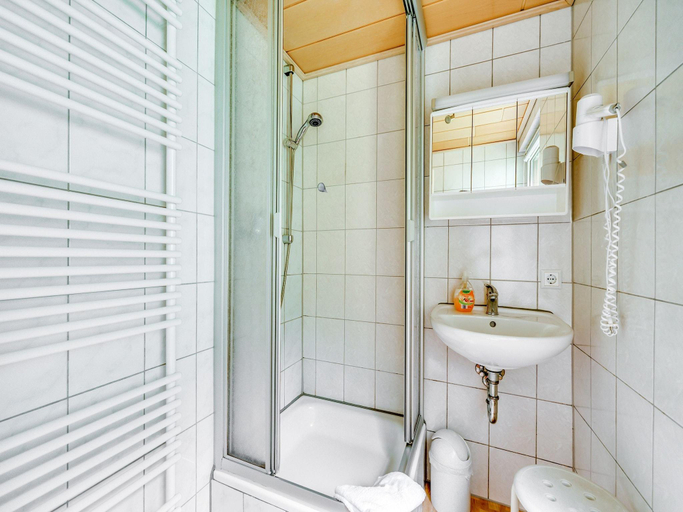 Bathroom 2, Peaceful Stay in Jagersgrun, Vogtlandkreis