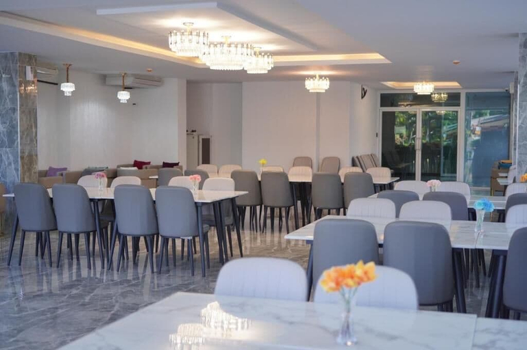 Food & Drinks 5, D Eco Wellness Center, Pattaya