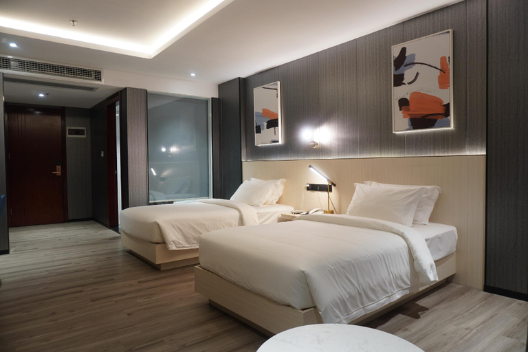 Bedroom 13