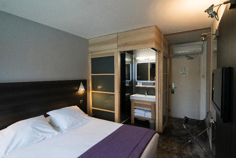 Bedroom 3, Les Oliviers, Drôme